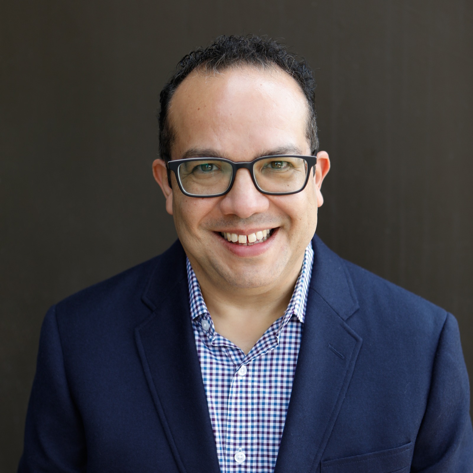Juan Cueva headshot